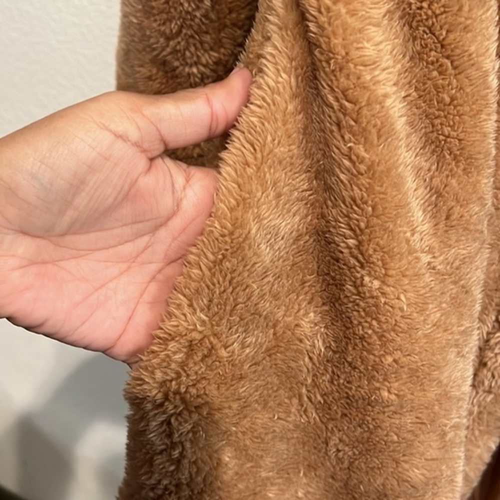 Fuzzy Teddy Jacket - Picture 6 of 7